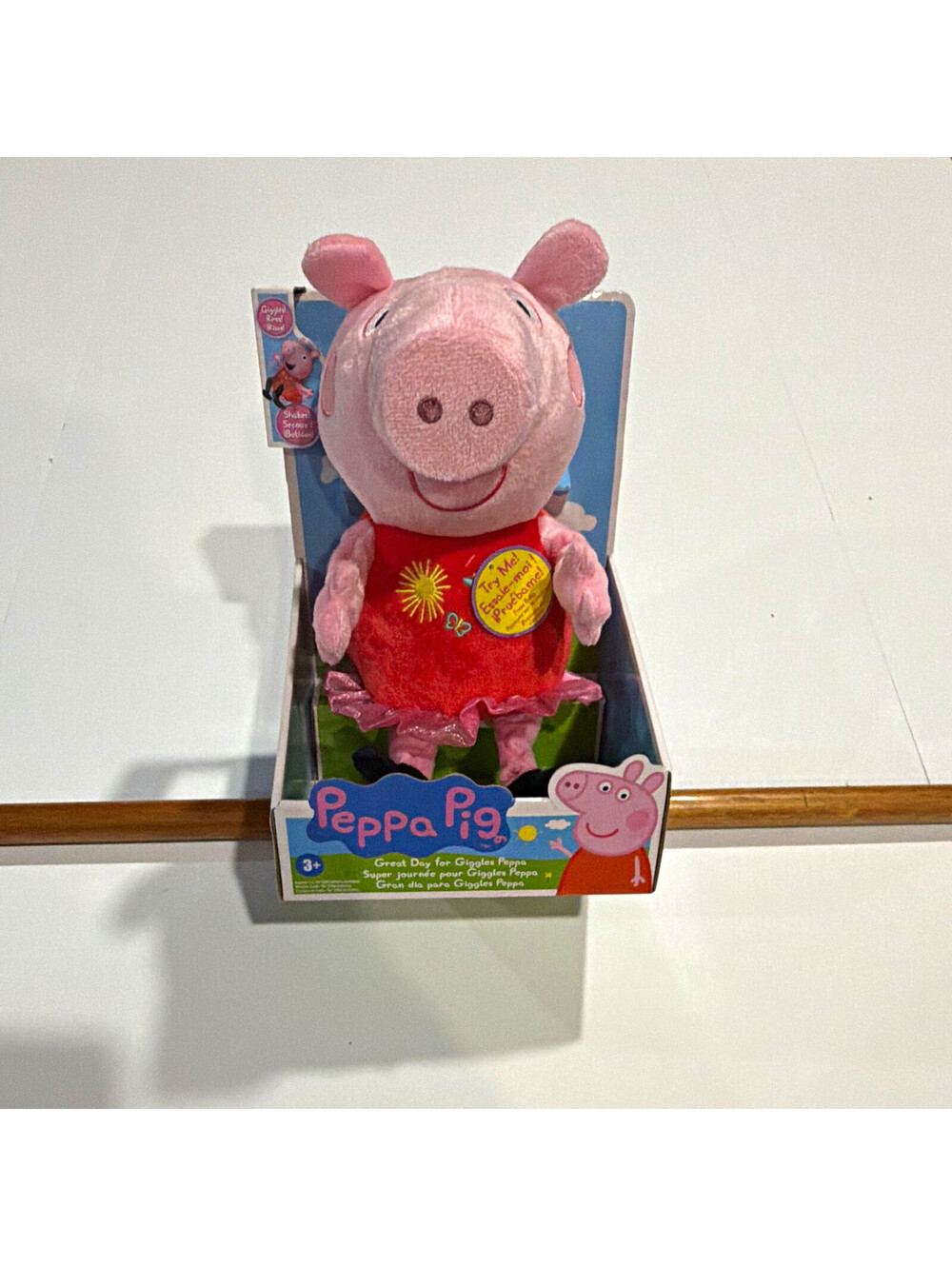 Peppa Pig Great Day for Giggles Talking Plush Pig Small 6-14 in 3+ 2011